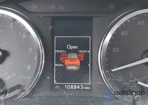 2015 Toyota Highlander Xle V6 z USA, uszkodzony, nr VIN 5TDJKRFH2FS131663